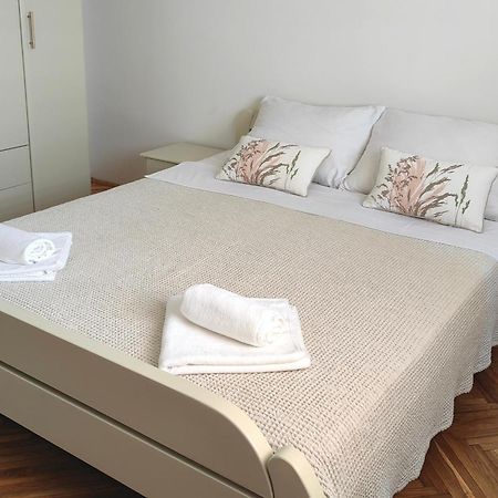 Orient Apartman Sremska Kamenica Εξωτερικό φωτογραφία